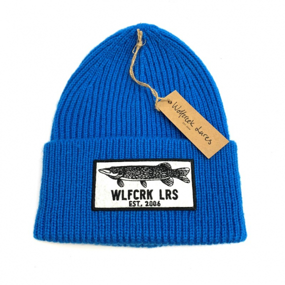 Wolfcreek Pike Patch Knitted Beanie - Blue i gruppen Kläder & Skor / Kepsar & Huvudbonader / Mössor hos Sportfiskeprylar.se (WCL-05-BEANIE-03-BLUE)