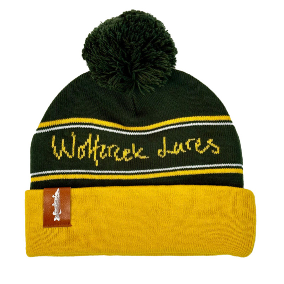 Wolfcreek Classic Logo Pom Pom Beanie - Mustard/Green i gruppen Kläder & Skor / Kepsar & Huvudbonader / Mössor hos Sportfiskeprylar.se (WCL-05-POMPOM-01-MUST-GRN)